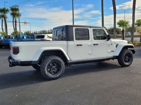 New 2026 Jeep Gladiator Willys AWD/4WD image 8