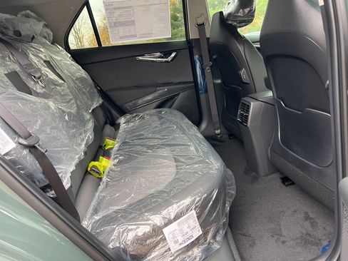 New 2025 Kia Niro Wind image 13