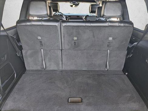 Certified 2025 Jeep Wagoneer Series II w/ Convenience Group I AWD/4WD image 6