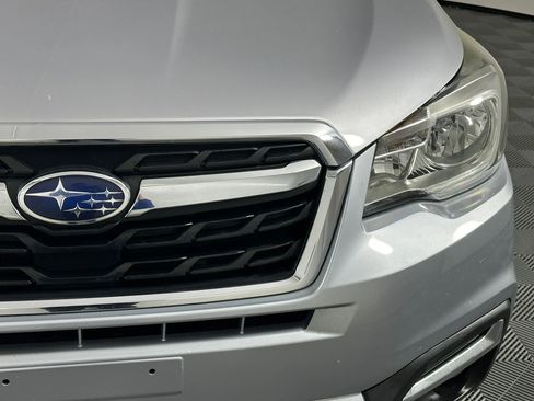 Used 2017 Subaru Forester 2.5i Limited w/ Popular Package #2 AWD/4WD image 4