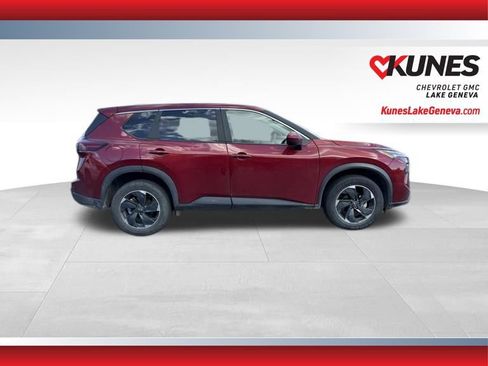 Used 2025 Nissan Rogue SV AWD/4WD image 3