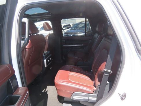 Used 2024 Ford Expedition Limited AWD/4WD image 21