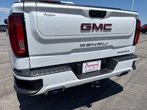 Used 2023 GMC Sierra 1500 Denali w/ Technology Package AWD/4WD image 12