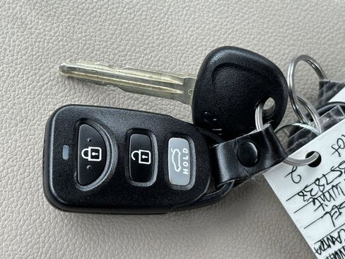 Used 2018 Hyundai Elantra SEL image 14