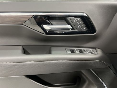 New 2025 Chevrolet Tahoe Premier image 24