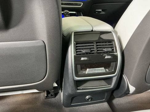 Certified 2023 BMW X5 xDrive40i w/ M Sport Package image 25