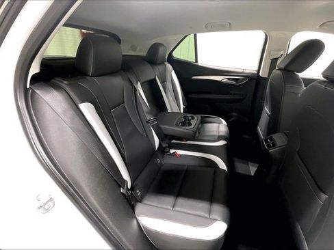 Used 2025 Buick Envision Sport Touring image 27