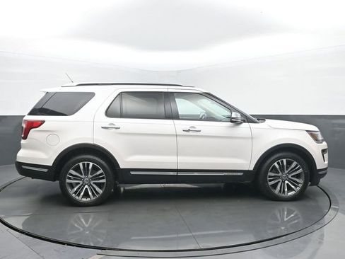 Used 2018 Ford Explorer Platinum AWD/4WD image 6