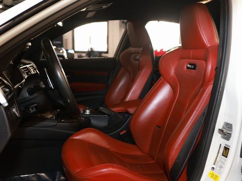Used 2018 BMW M3 image 11