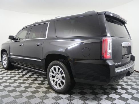 Used 2016 GMC Yukon XL Denali w/ Enhanced Security Package image 5
