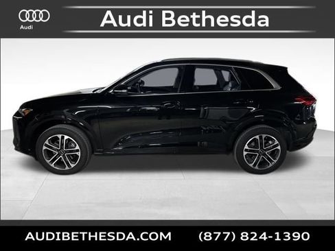 Certified 2025 Audi Q5 Premium w/ Convenience Package AWD/4WD image 4