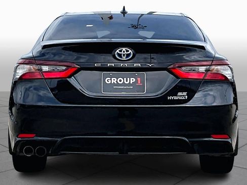 Used 2023 Toyota Camry SE image 5