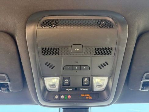 Used 2023 Cadillac XT6 Sport w/ Technology Package AWD/4WD image 37