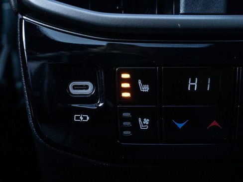 Used 2024 Lexus RX 350 image 39