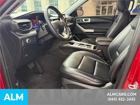 Used 2021 Ford Explorer XLT RWD image 12