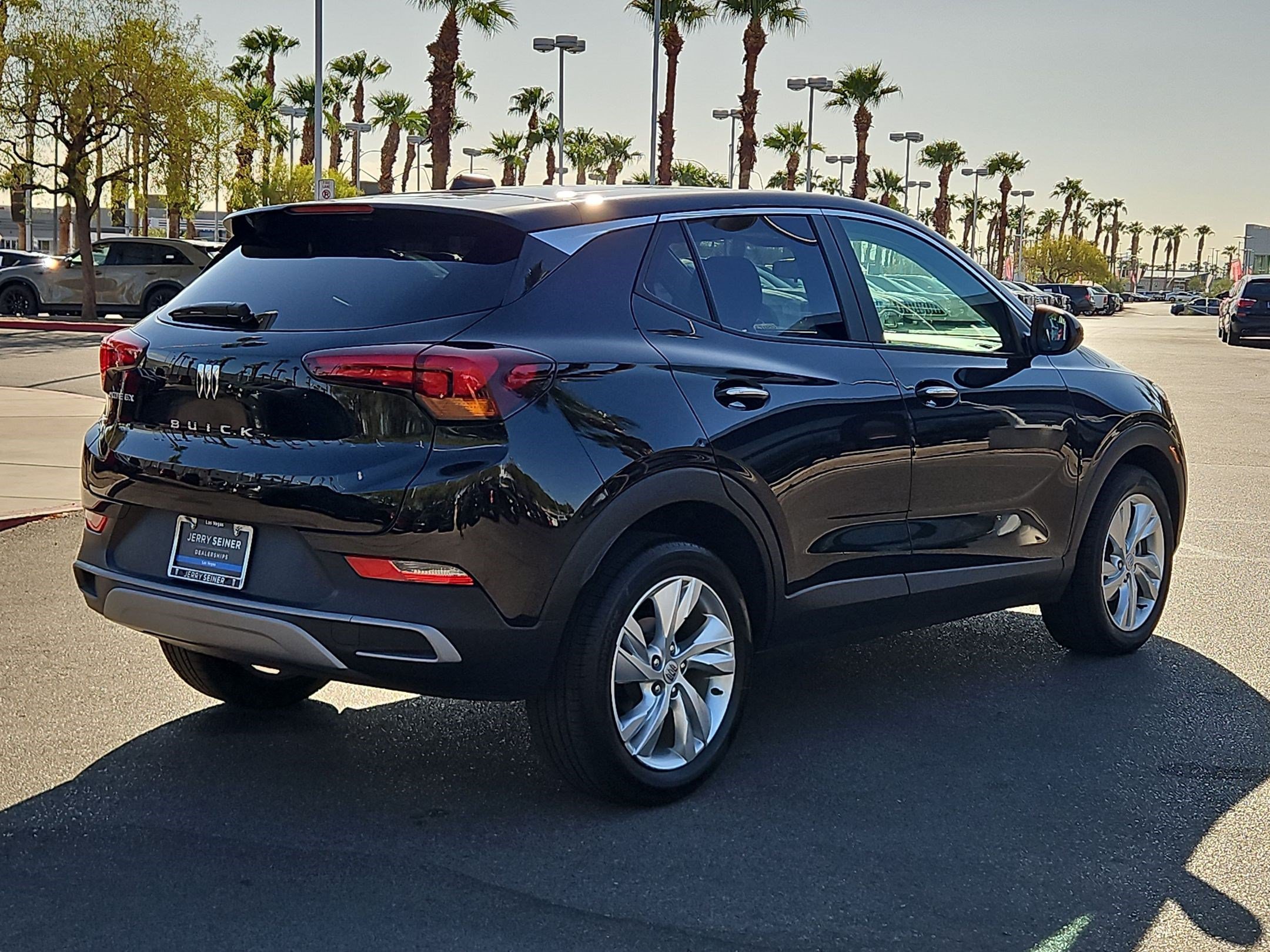 Certified 2024 Buick Encore GX Preferred FWD image 5