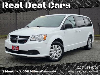 Used 2018 Dodge Grand Caravan SE w/ UConnect Hands-Free Group
