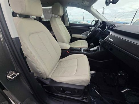 Used 2023 Audi Q3 2.0T Premium Plus w/ Premium Plus Package image 11