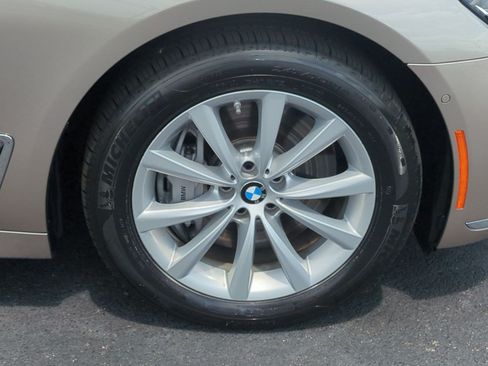 Used 2018 BMW 750i xDrive AWD/4WD image 13