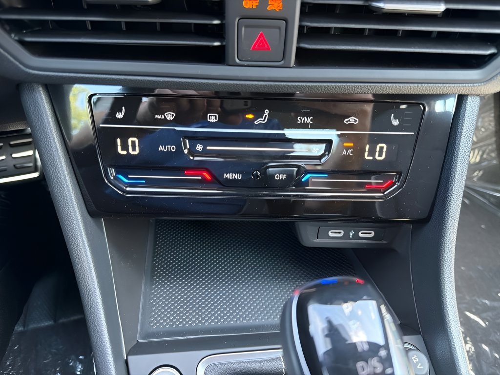 New 2027 Volkswagen Jetta Sport FWD image 16