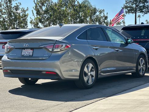 Used 2017 Hyundai Sonata Limited image 4