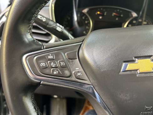 Used 2024 Chevrolet Equinox LT w/ LPO, Floor Liner Package image 20