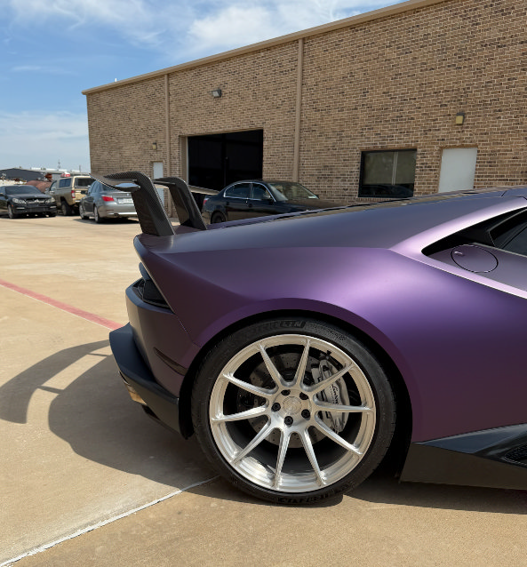 Used 2015 Lamborghini Huracan LP 610-4 AWD/4WD image 3