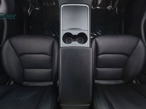 Used 2024 Tesla Model Y Long Range AWD/4WD image 26