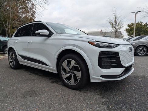 Used 2025 Audi Q6 e-tron Premium Plus w/ Premium Plus image 13