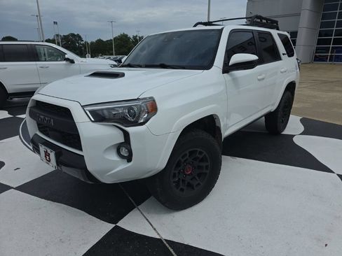 Used 2022 Toyota 4Runner TRD Pro AWD/4WD image 3