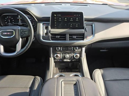 Used 2022 GMC Yukon XL SLT w/ SLT Luxury Package AWD/4WD image 20