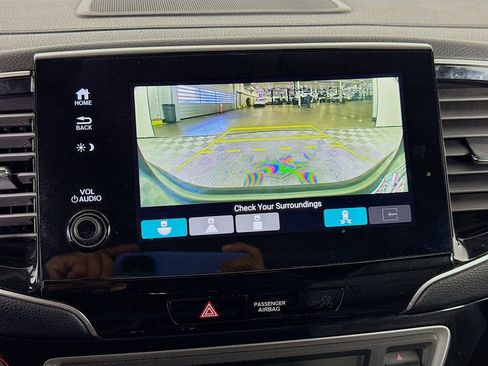 Used 2019 Honda Pilot Touring image 14