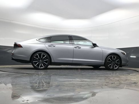 Certified 2023 Honda Accord Touring image 32