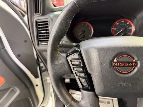 Used 2022 Nissan Frontier Pro-X RWD image 14