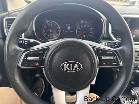 Used 2022 Kia Sportage LX FWD image 6