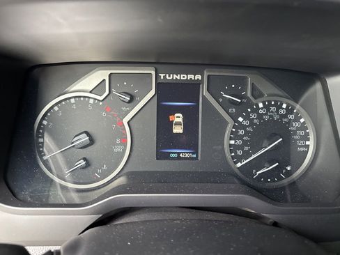 Used 2024 Toyota Tundra SR5 w/ SR5 Convenience Package AWD/4WD image 10