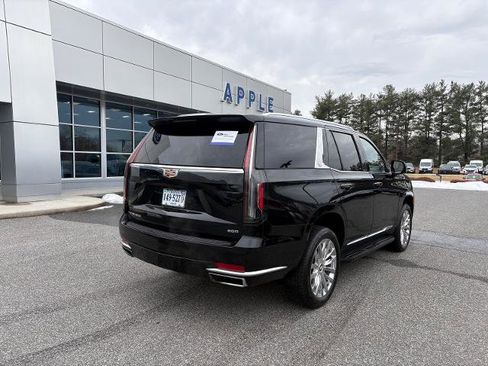 Used 2024 Cadillac Escalade Premium Luxury image 3