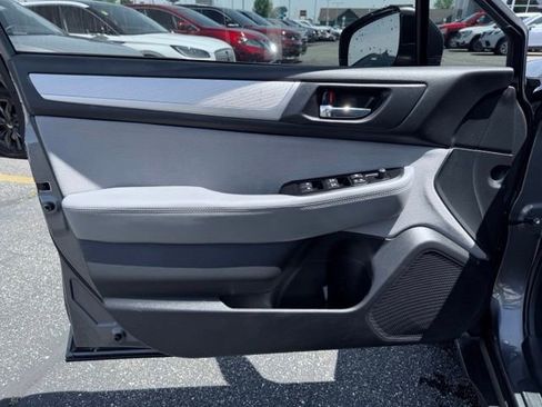 Used 2019 Subaru Outback 2.5i Premium AWD/4WD image 13