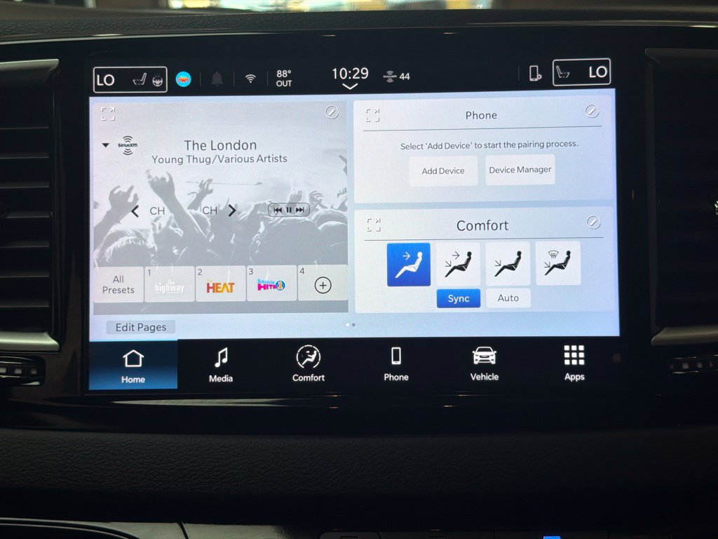Used 2026 Chrysler Pacifica Select FWD image 16