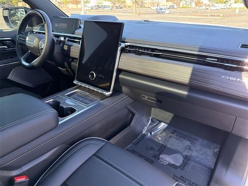 Used 2025 GMC Sierra EV Denali image 34