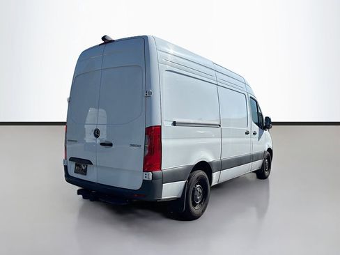 Used 2024 Mercedes-Benz Sprinter 2500 image 3