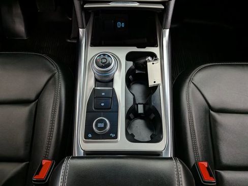 Certified 2023 Ford Explorer XLT w/ Equipment Group 202A AWD/4WD image 31