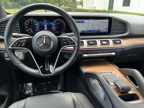 Certified 2025 Mercedes-Benz GLE 450 4MATIC image 30