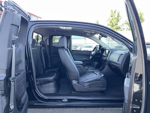 Used 2016 Chevrolet Colorado Z71 image 11