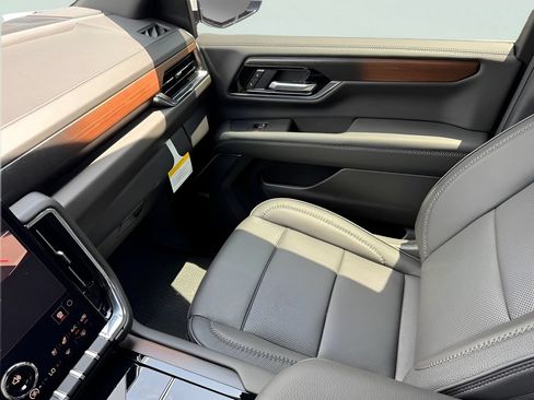 New 2026 GMC Yukon Denali w/ Sun & Power Step Package RWD image 26