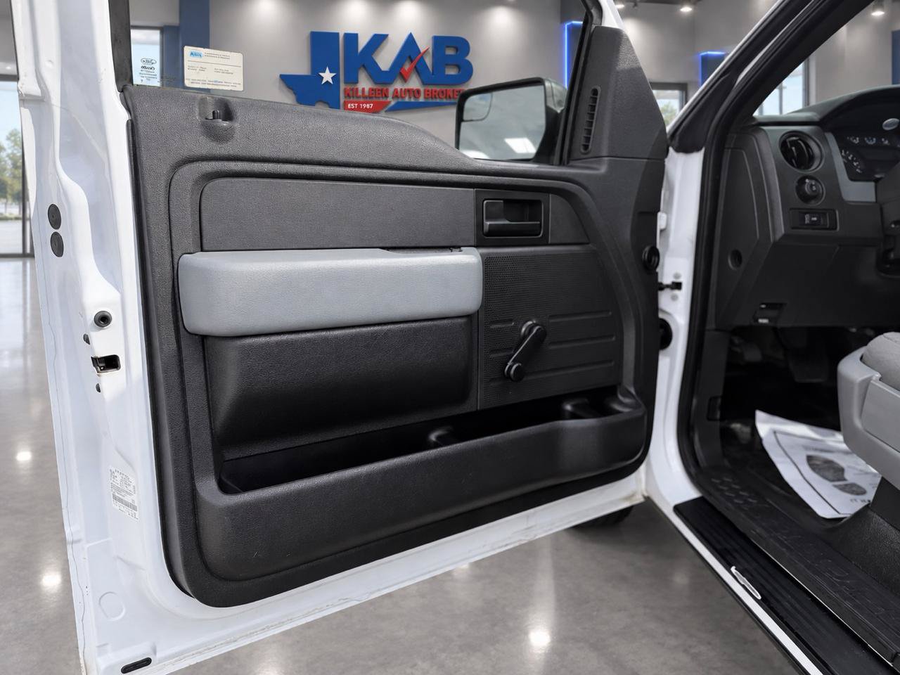 Used 2014 Ford F150 XL RWD image 9