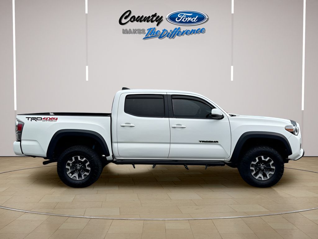 Used 2022 Toyota Tacoma TRD Off-Road w/ Technology Package AWD/4WD image 8