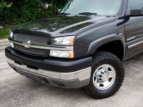 Used 2004 Chevrolet Silverado 2500 LS AWD/4WD image 59