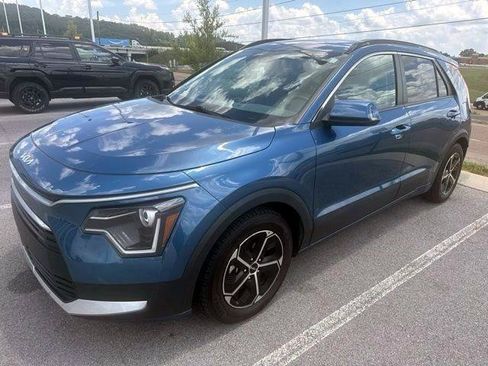 Used 2023 Kia Niro EX FWD image 1