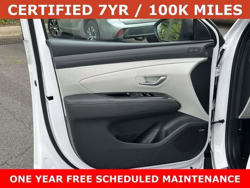 Used 2025 Hyundai Tucson Limited FWD image 13